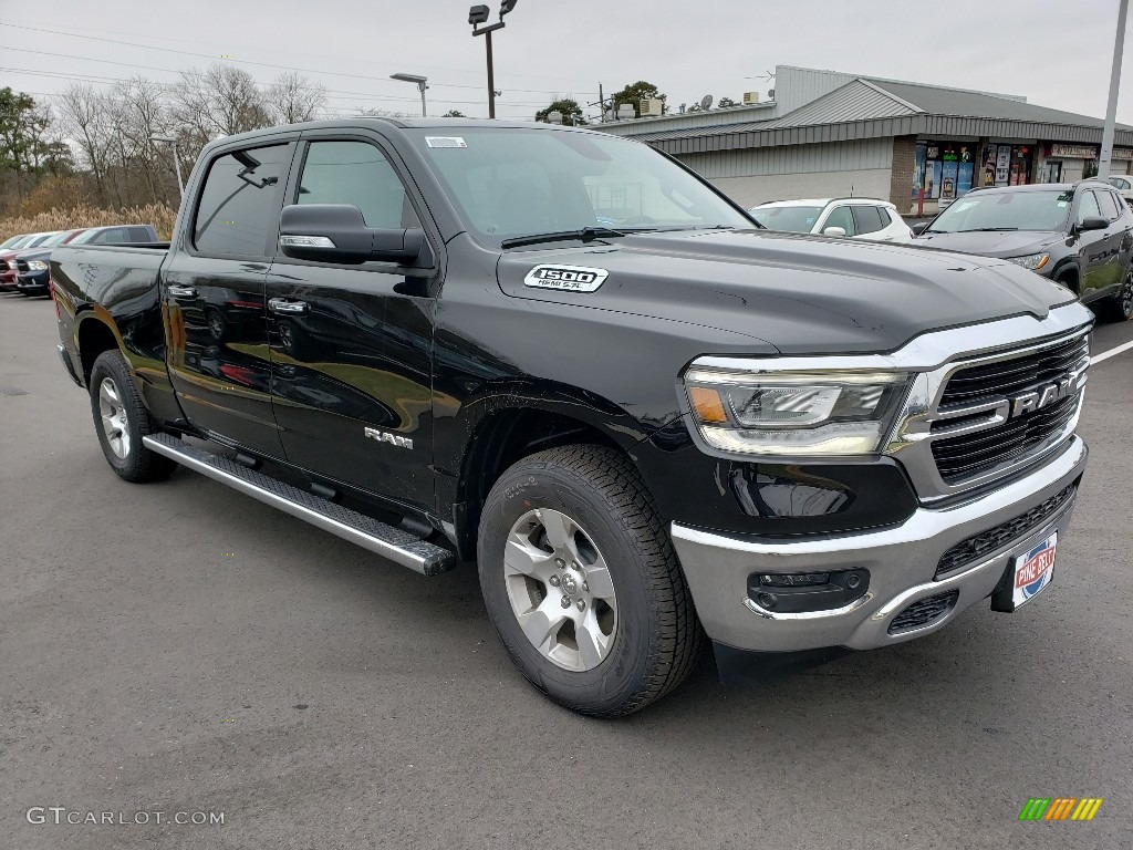 2019 1500 Big Horn Crew Cab 4x4 - Diamond Black Crystal Pearl / Black photo #1