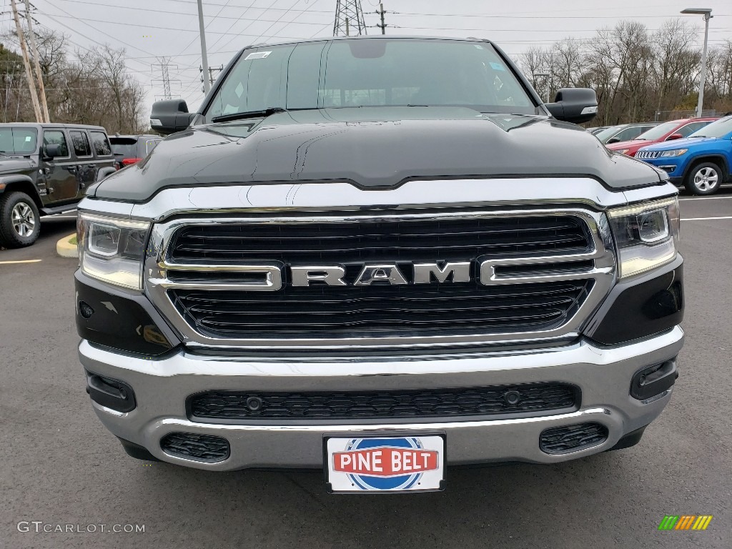 2019 1500 Big Horn Crew Cab 4x4 - Diamond Black Crystal Pearl / Black photo #2
