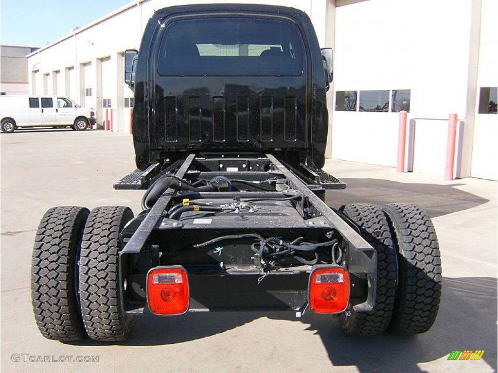 2009 C Series Topkick C5500 Crew Cab 4x4 Chassis - Onyx Black / Dark Pewter photo #6