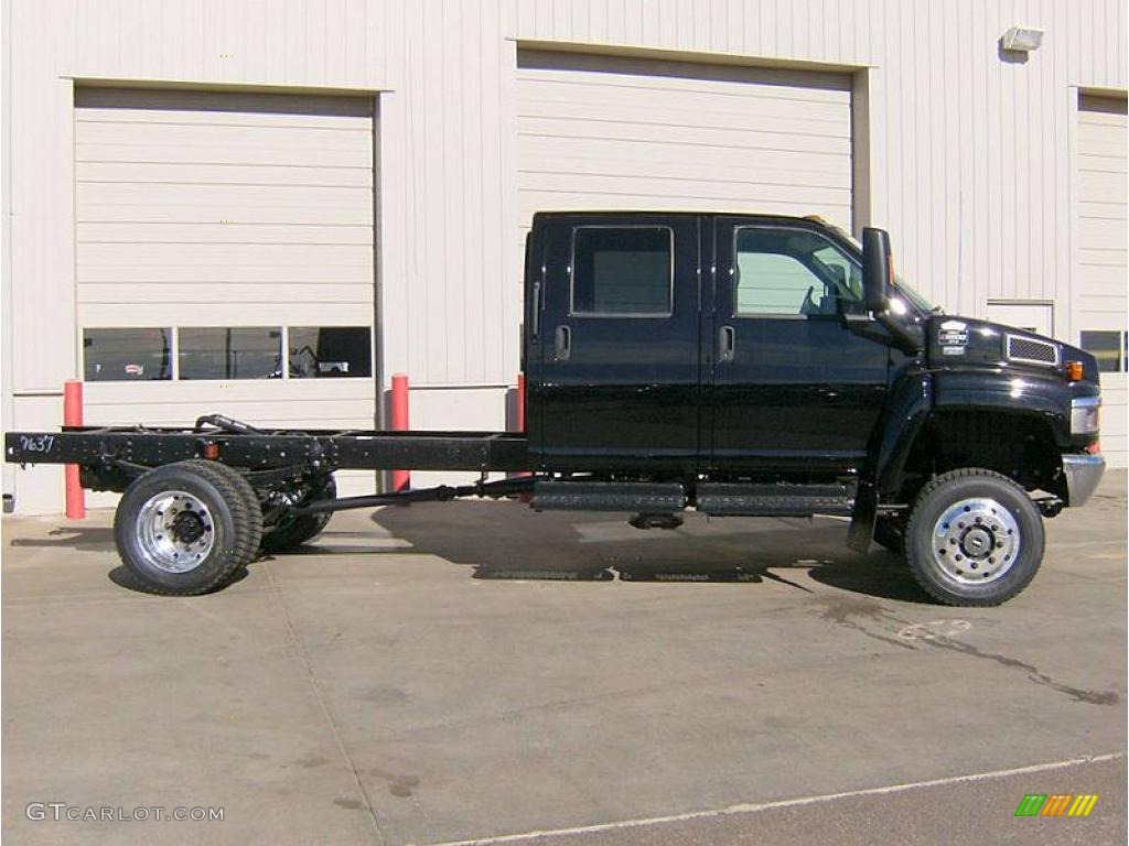 2009 C Series Topkick C5500 Crew Cab 4x4 Chassis - Onyx Black / Dark Pewter photo #7