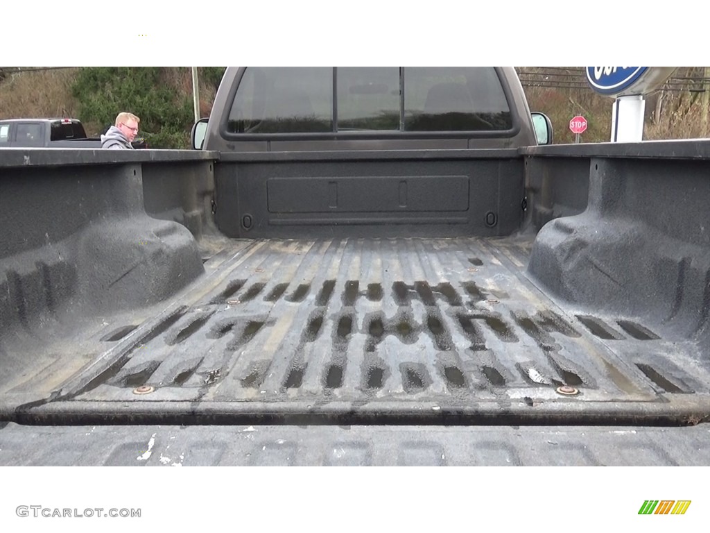 2006 F250 Super Duty XLT Regular Cab 4x4 - Dark Shadow Gray Metallic / Tan photo #19