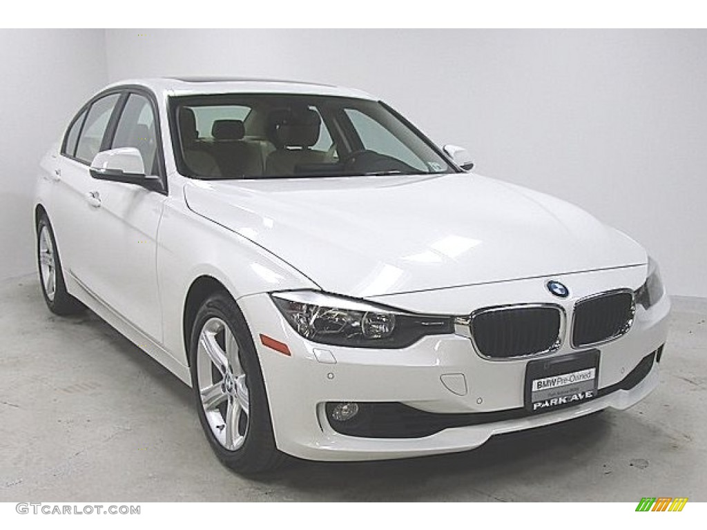 2015 3 Series 328i xDrive Sedan - Alpine White / Venetian Beige photo #5