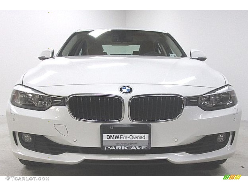 2015 3 Series 328i xDrive Sedan - Alpine White / Venetian Beige photo #6