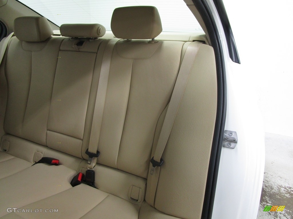 2015 3 Series 328i xDrive Sedan - Alpine White / Venetian Beige photo #11