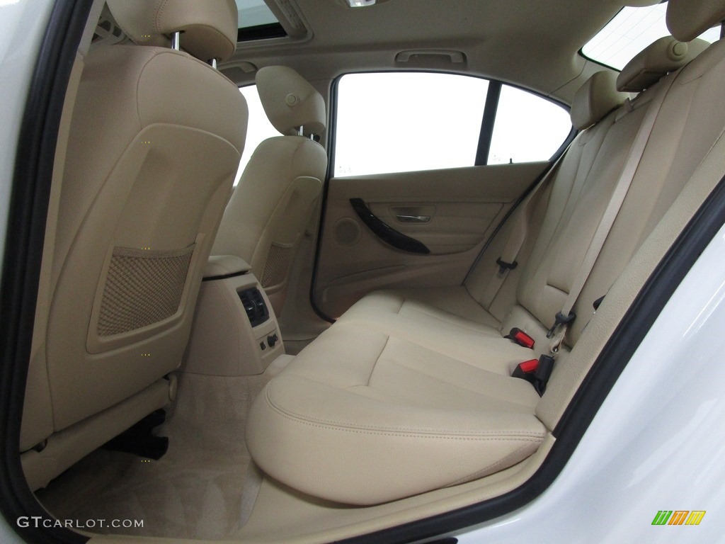2015 3 Series 328i xDrive Sedan - Alpine White / Venetian Beige photo #12