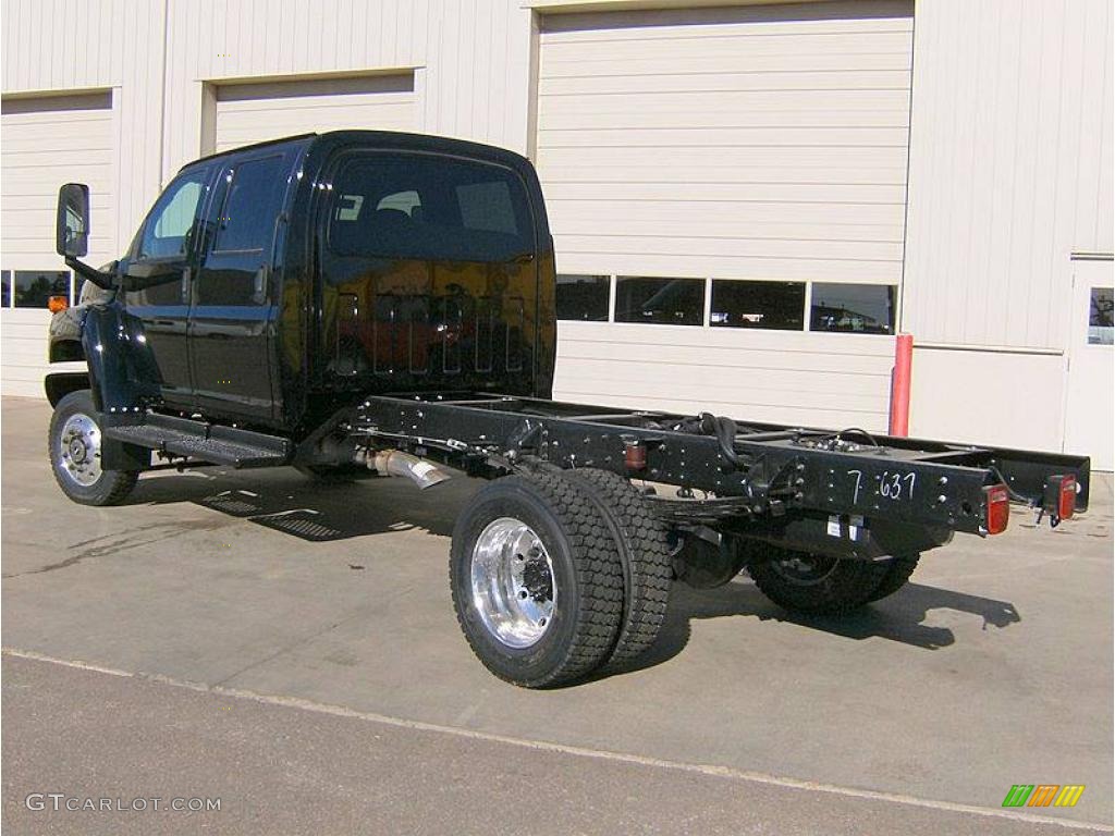 2009 C Series Topkick C5500 Crew Cab 4x4 Chassis - Onyx Black / Dark Pewter photo #5