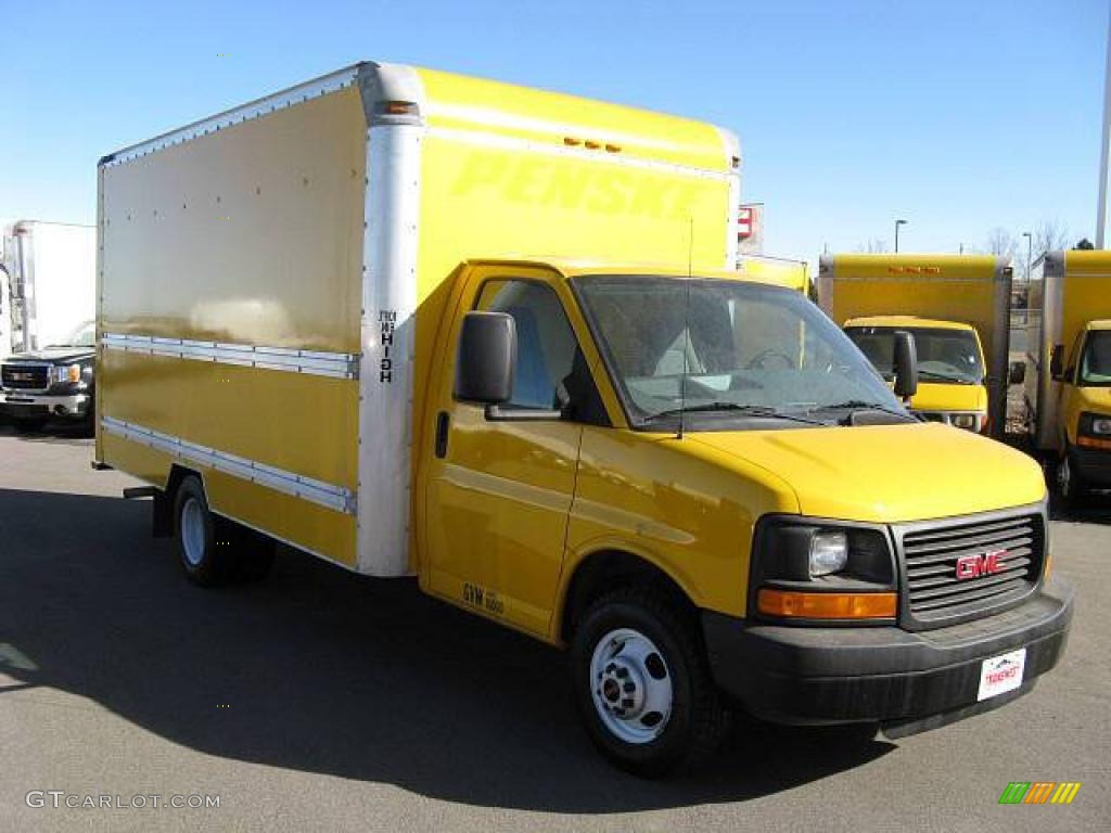 2005 Savana Cutaway 3500 Commercial Moving Truck - Yellow / Pewter photo #1