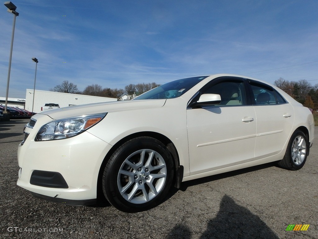 2013 Malibu ECO - White Diamond Tricoat / Cocoa/Light Neutral photo #1