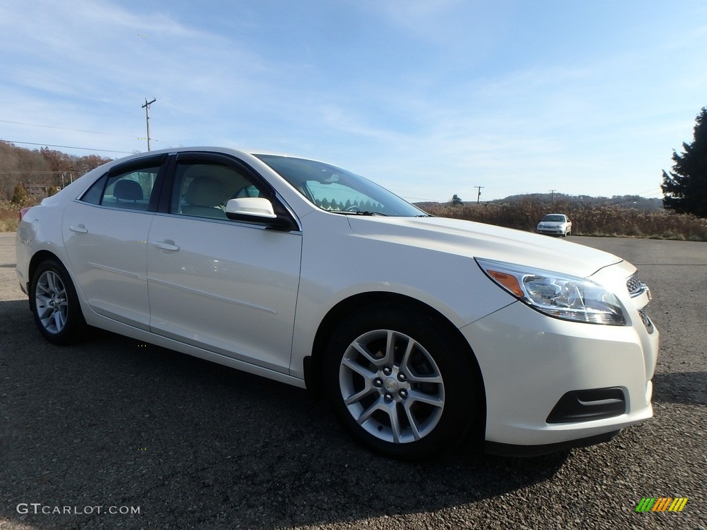 2013 Malibu ECO - White Diamond Tricoat / Cocoa/Light Neutral photo #4