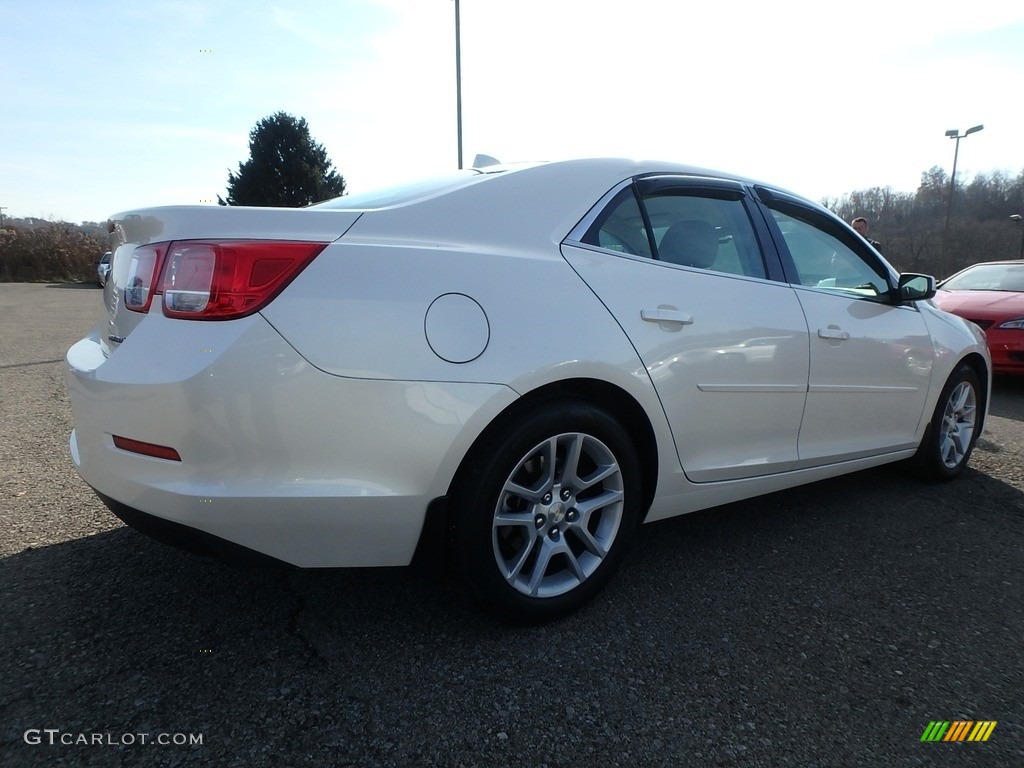 2013 Malibu ECO - White Diamond Tricoat / Cocoa/Light Neutral photo #9