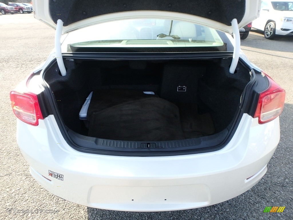 2013 Malibu ECO - White Diamond Tricoat / Cocoa/Light Neutral photo #10