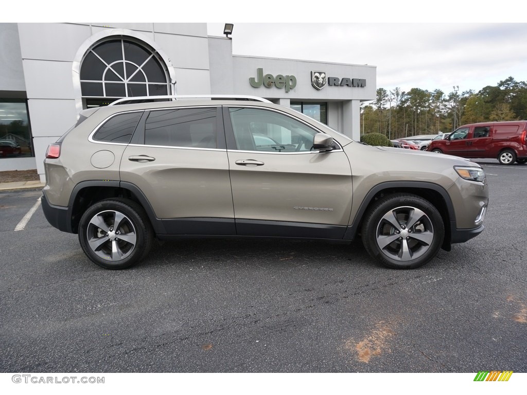 Light Brownstone Pearl 2019 Jeep Cherokee Limited Exterior Photo #130617522