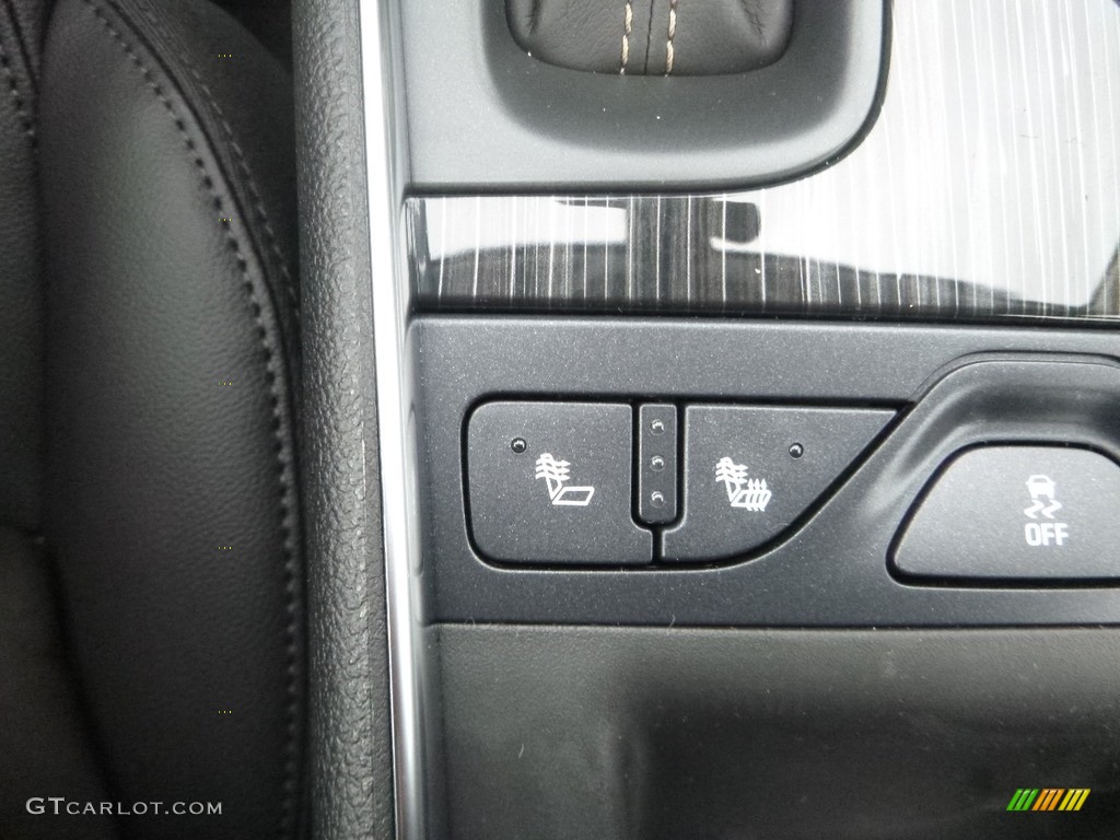 2019 Chevrolet Impala LT Controls Photo #130620051