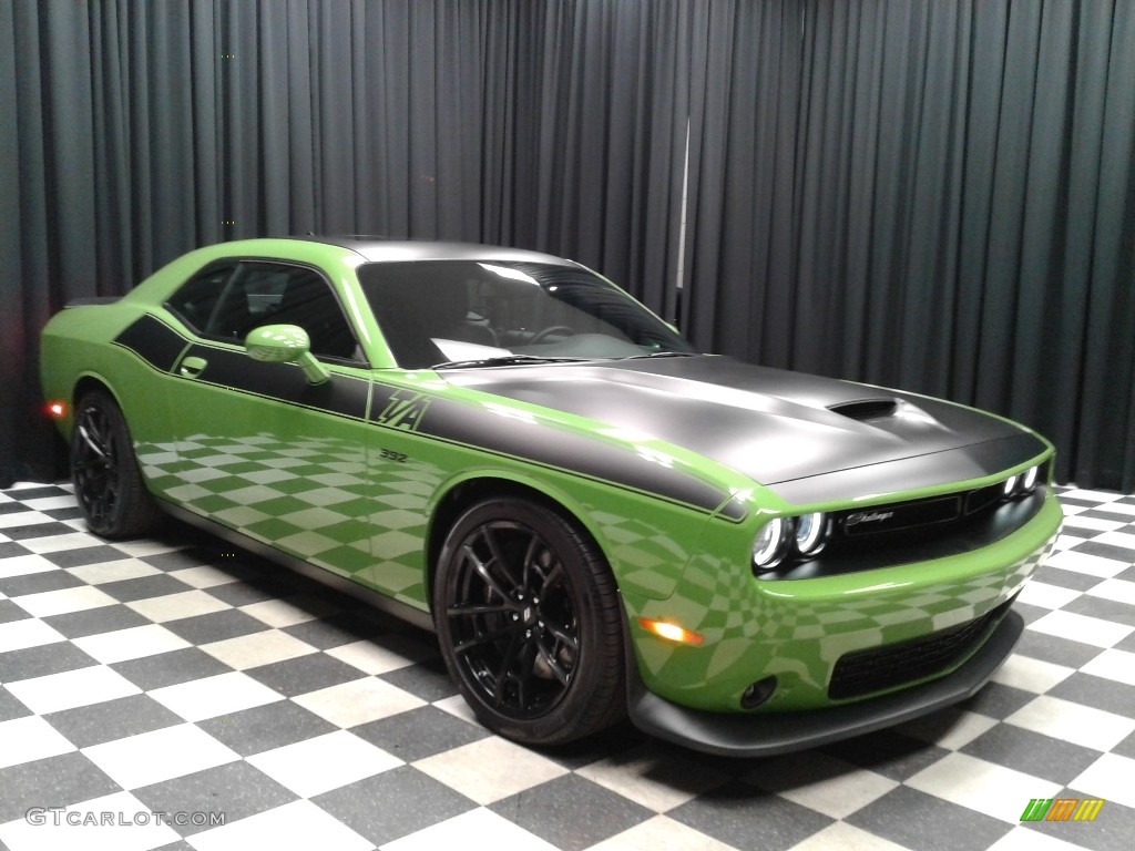 2017 Challenger T/A 392 - Green Go / Black photo #4