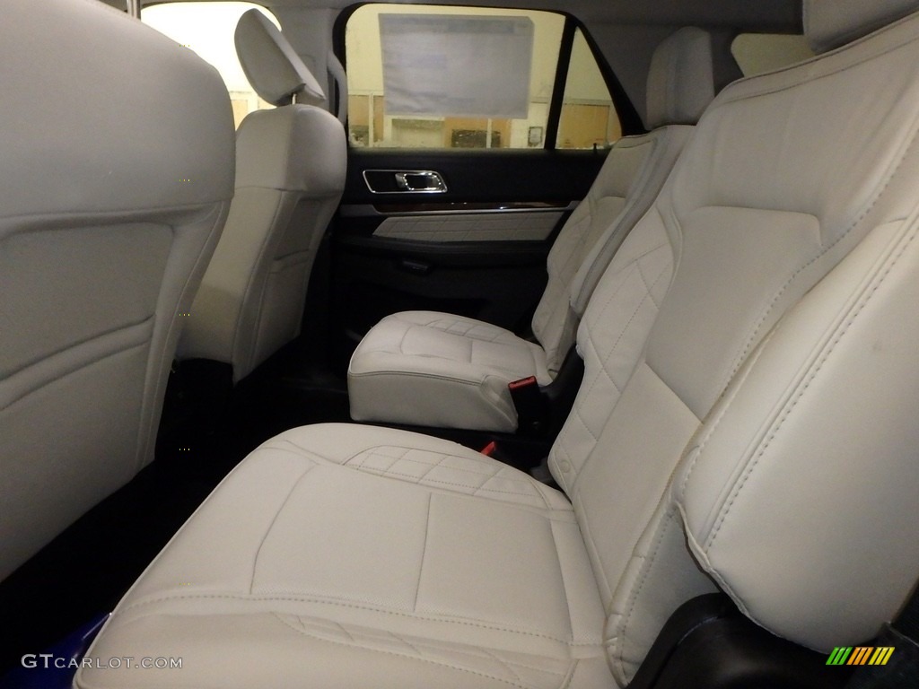 2019 Ford Explorer Platinum 4WD Rear Seat Photo #130624494