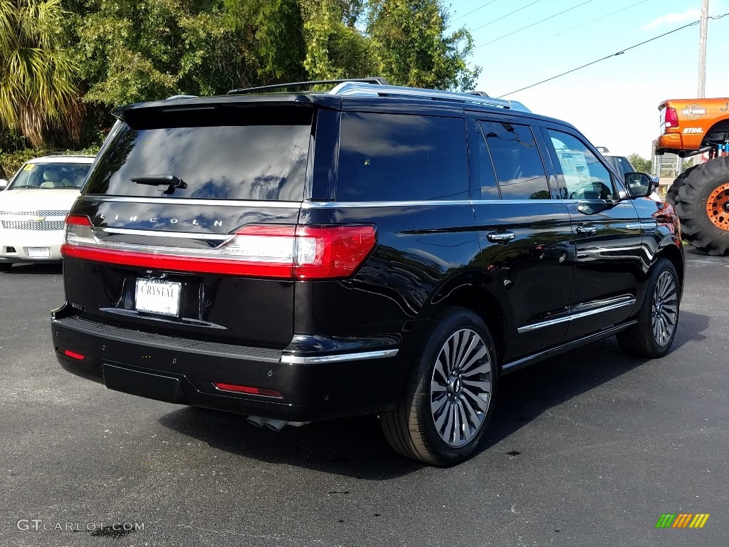 2019 Navigator Reserve 4x4 - Infinite Black Metallic / Ebony photo #5