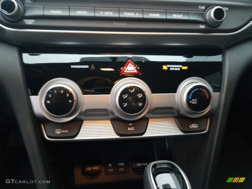 2019 Elantra SE - Quartz White Pearl / Black photo #18