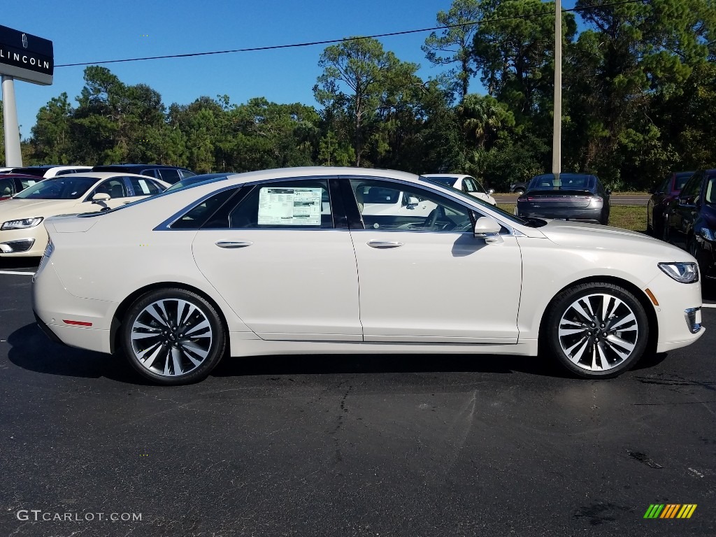 Ceramic Pearl 2019 Lincoln MKZ Reserve II Exterior Photo #130630638