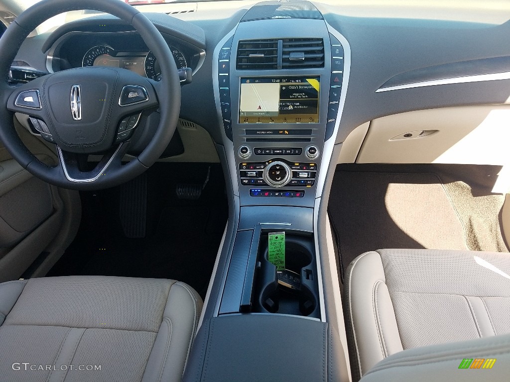 2019 Lincoln MKZ Reserve II Ebony Dashboard Photo #130630860
