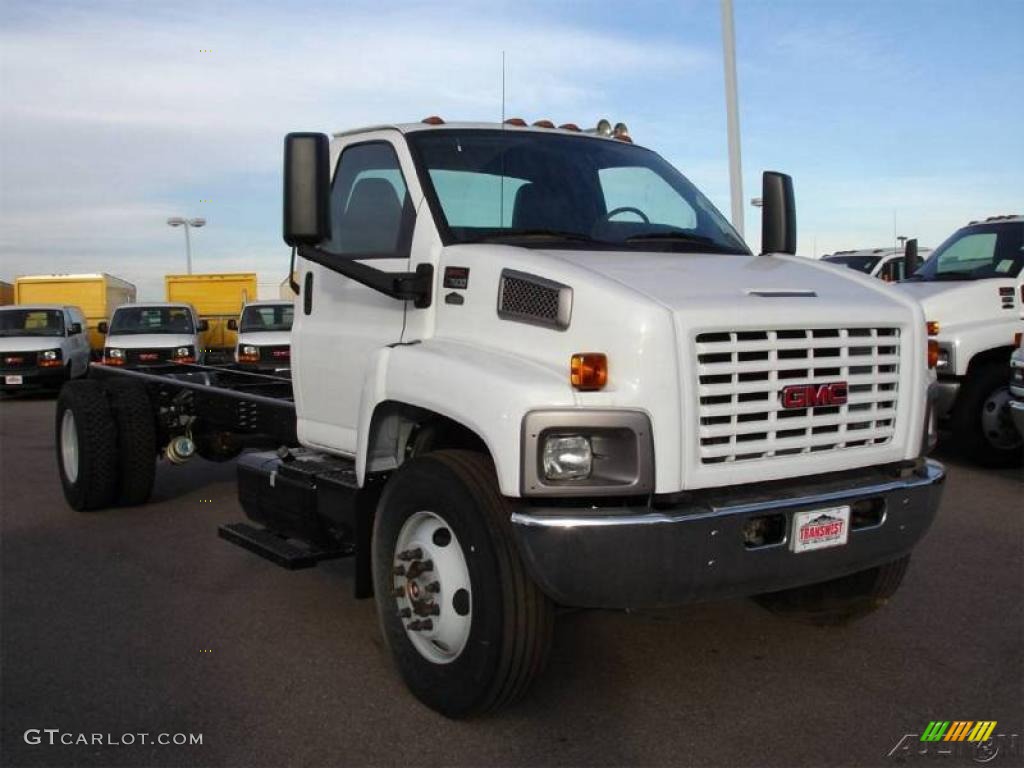 2007 C Series TopKick C7500 Regular Cab Chassis - Summit White / Pewter photo #1