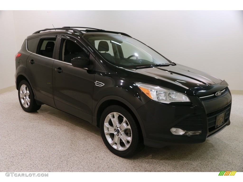 2013 Escape SE 2.0L EcoBoost 4WD - Tuxedo Black Metallic / Charcoal Black photo #1