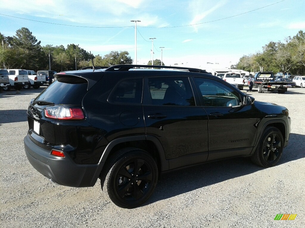 2019 Cherokee Latitude Plus - Diamond Black Crystal Pearl / Black photo #5