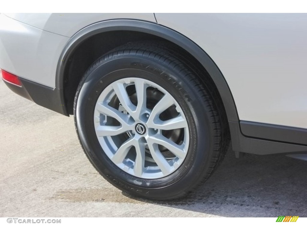 2018 Nissan Rogue SV Wheel Photo #130642590