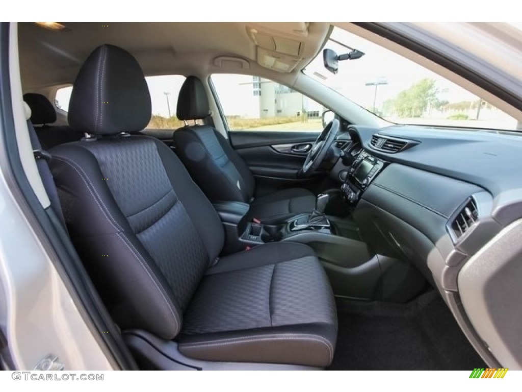 Almond Interior 2018 Nissan Rogue SV Photo #130642851