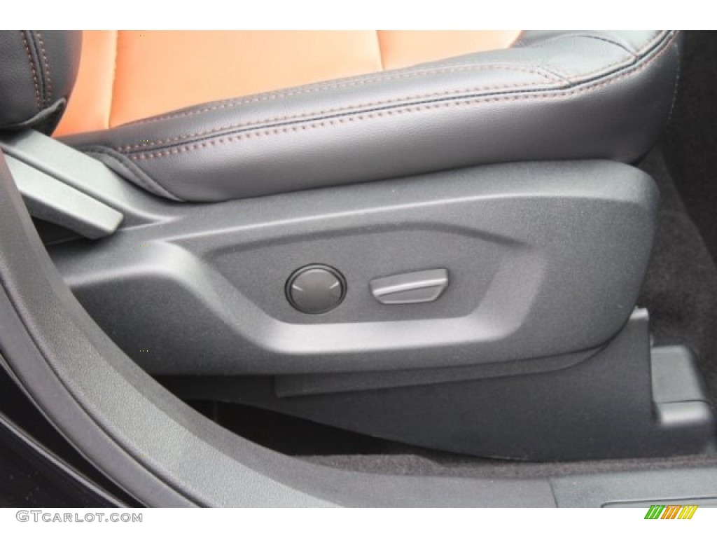 2019 Explorer XLT - Agate Black / Medium Black/Desert Copper photo #32