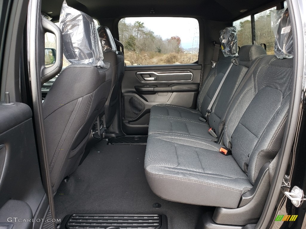 2019 1500 Big Horn Crew Cab 4x4 - Diamond Black Crystal Pearl / Black photo #6