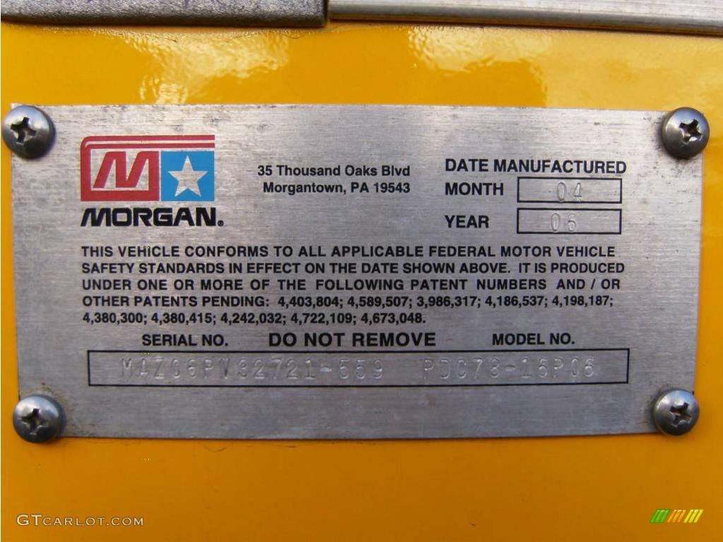 2006 Savana Cutaway 3500 Commercial Moving Truck - Yellow / Pewter photo #19
