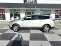 Champagne Silver Metallic 2017 Chevrolet Traverse LT