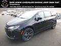 2019 Brilliant Black Crystal Pearl Chrysler Pacifica Touring L  photo #1