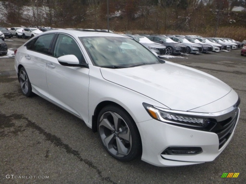 Platinum White Pearl 2019 Honda Accord Touring Sedan Exterior Photo #130658807