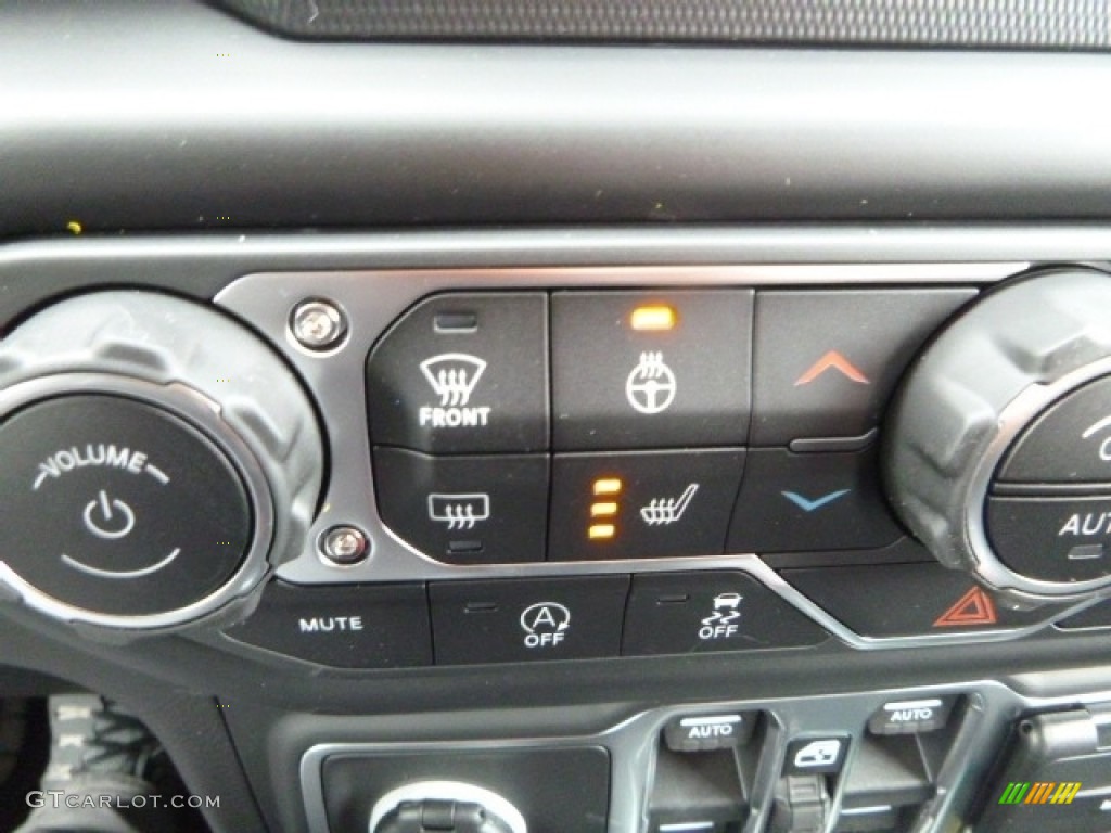 2019 Jeep Wrangler Unlimited Sport 4x4 Controls Photo #130661873