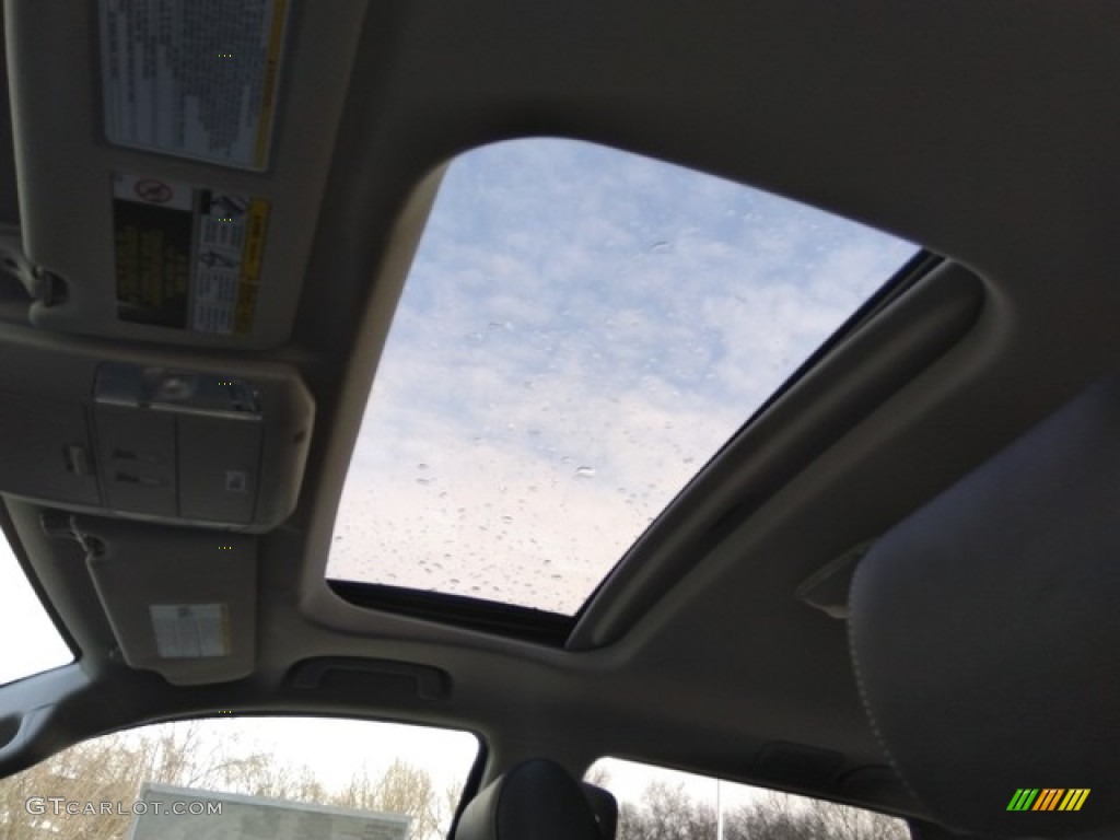 2019 Toyota Sequoia TRD Sport 4x4 Sunroof Photos