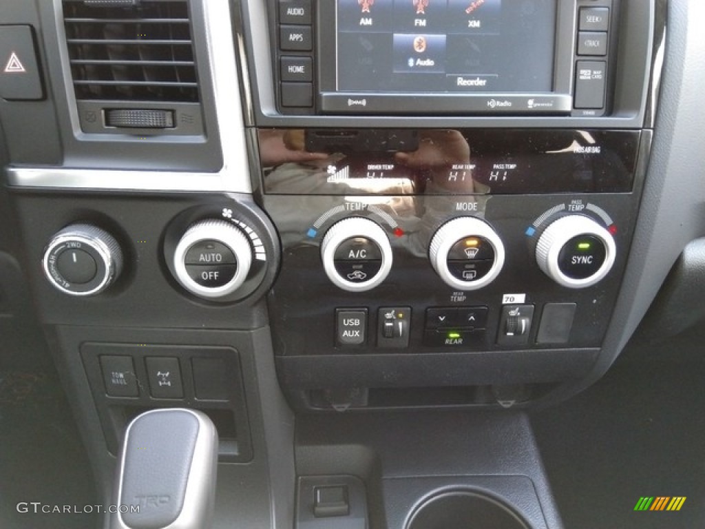 2019 Toyota Sequoia TRD Sport 4x4 Controls Photos