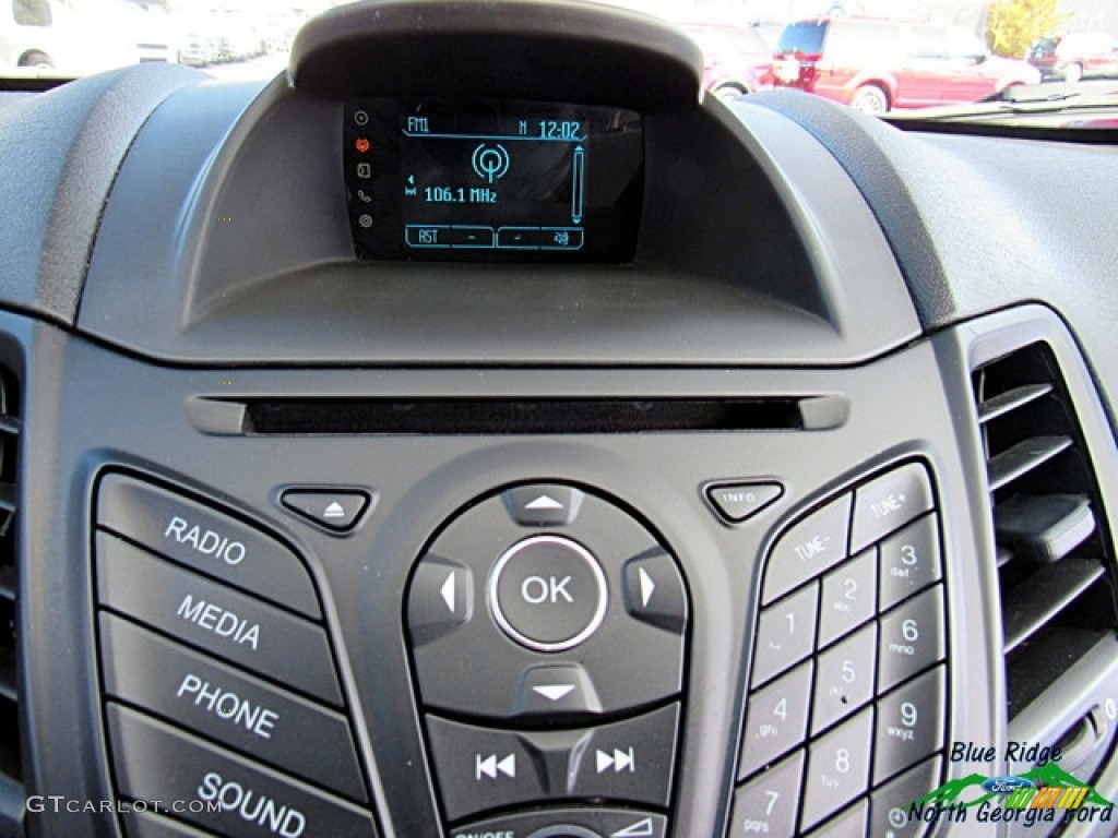 2016 Fiesta SE Sedan - Magnetic Metallic / Charcoal Black photo #20