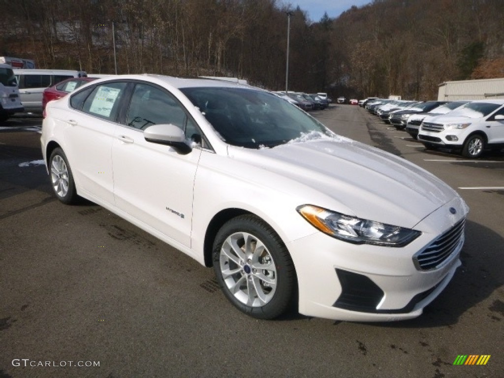 White Platinum 2019 Ford Fusion Hybrid SE Exterior Photo #130673285