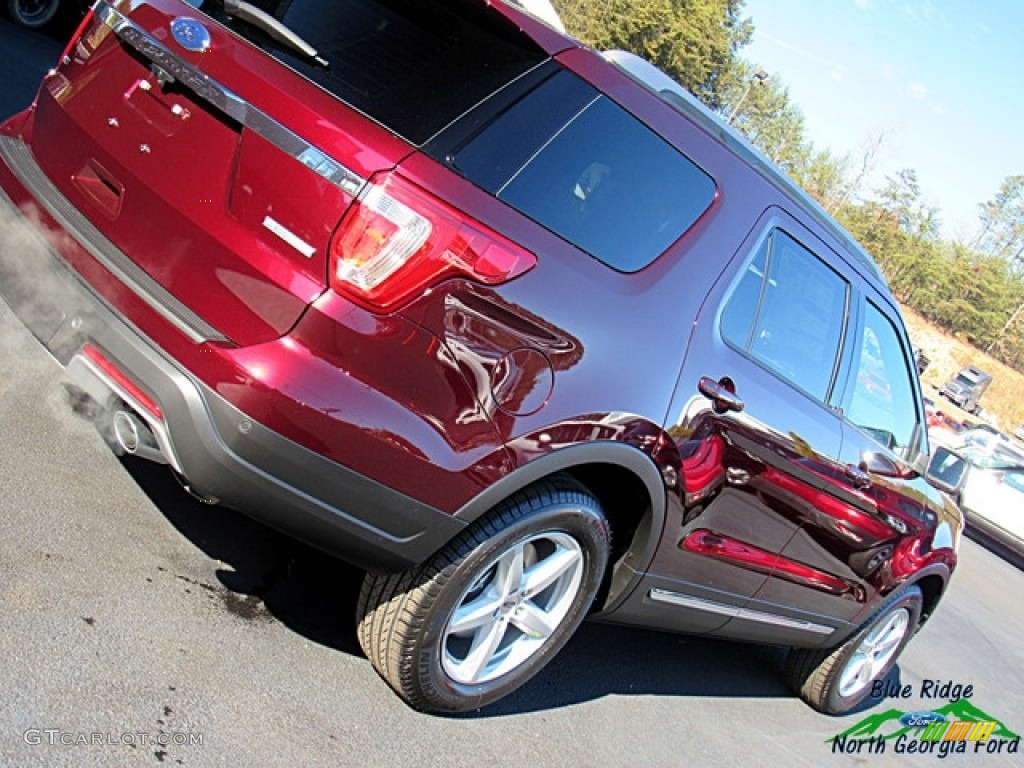 2019 Explorer XLT - Burgundy Velvet / Medium Black photo #32