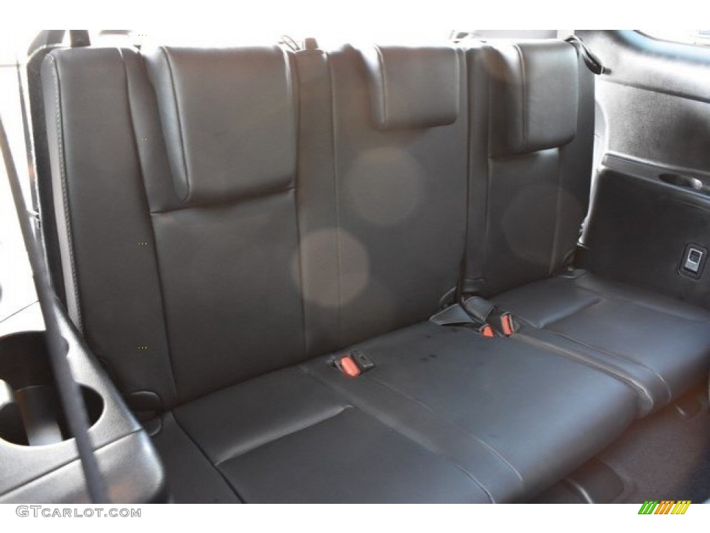 2019 Toyota Highlander Hybrid Limited AWD Rear Seat Photo #130676171