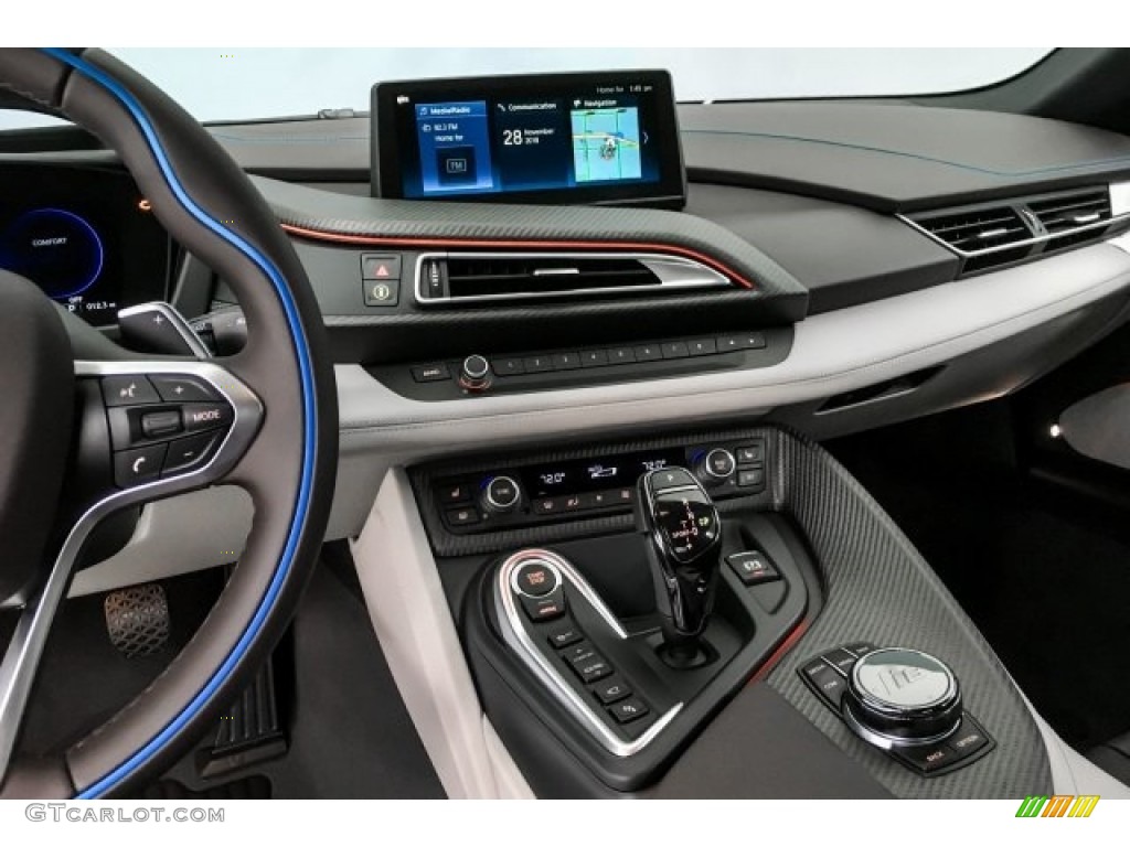 2019 BMW i8 Coupe Dashboard Photos