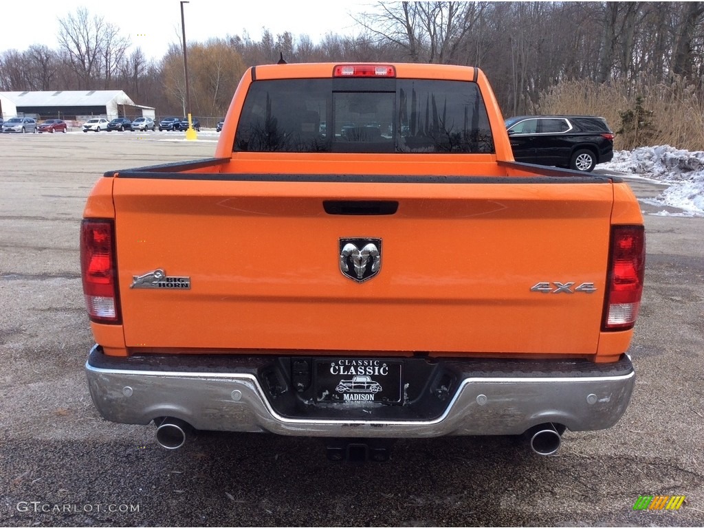 2019 1500 Classic Big Horn Crew Cab 4x4 - Omaha Orange / Black/Diesel Gray photo #5