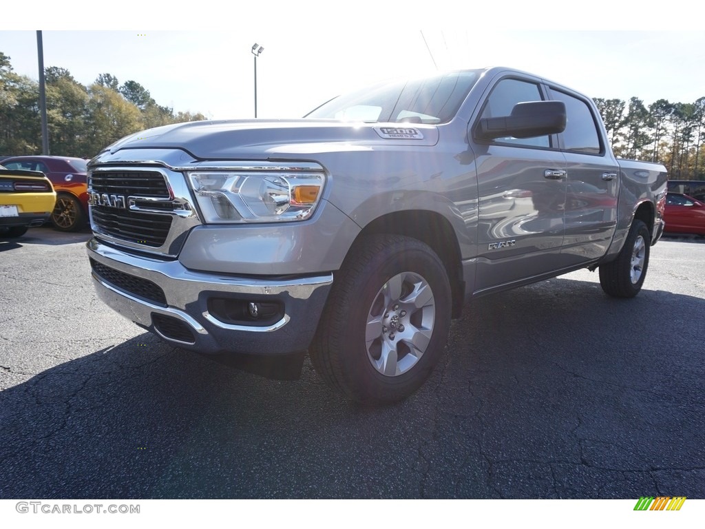 2019 1500 Big Horn Crew Cab - Billett Silver Metallic / Black/Diesel Gray photo #3
