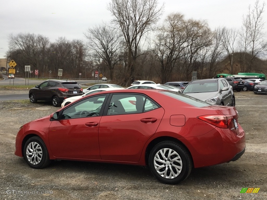 2017 Corolla LE - Barcelona Red Metalic / Black photo #6