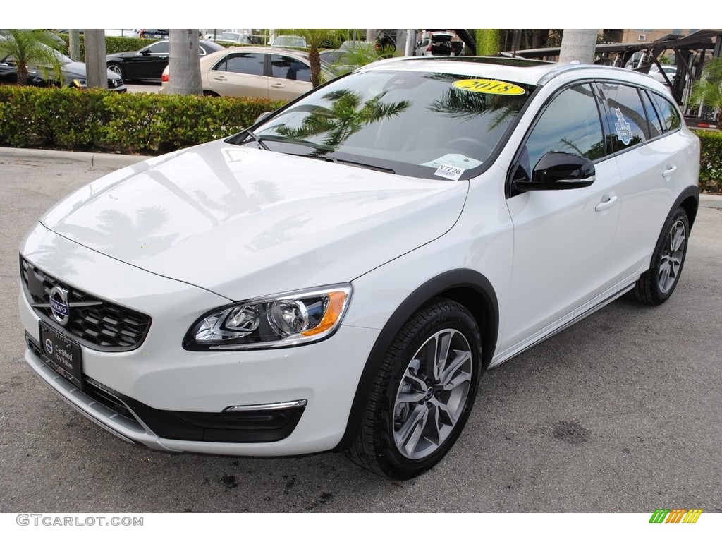 Ice White 2018 Volvo V60 Cross Country T5 AWD Exterior Photo #130685266