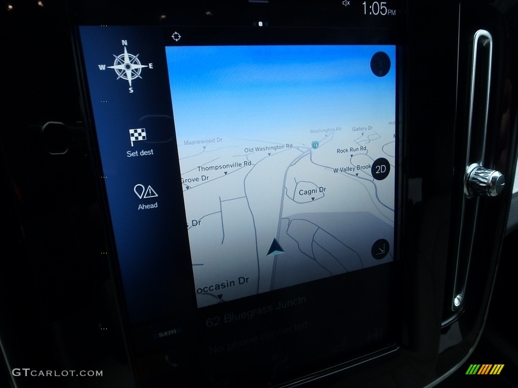 2019 Volvo XC40 T4 Momentum Navigation Photos