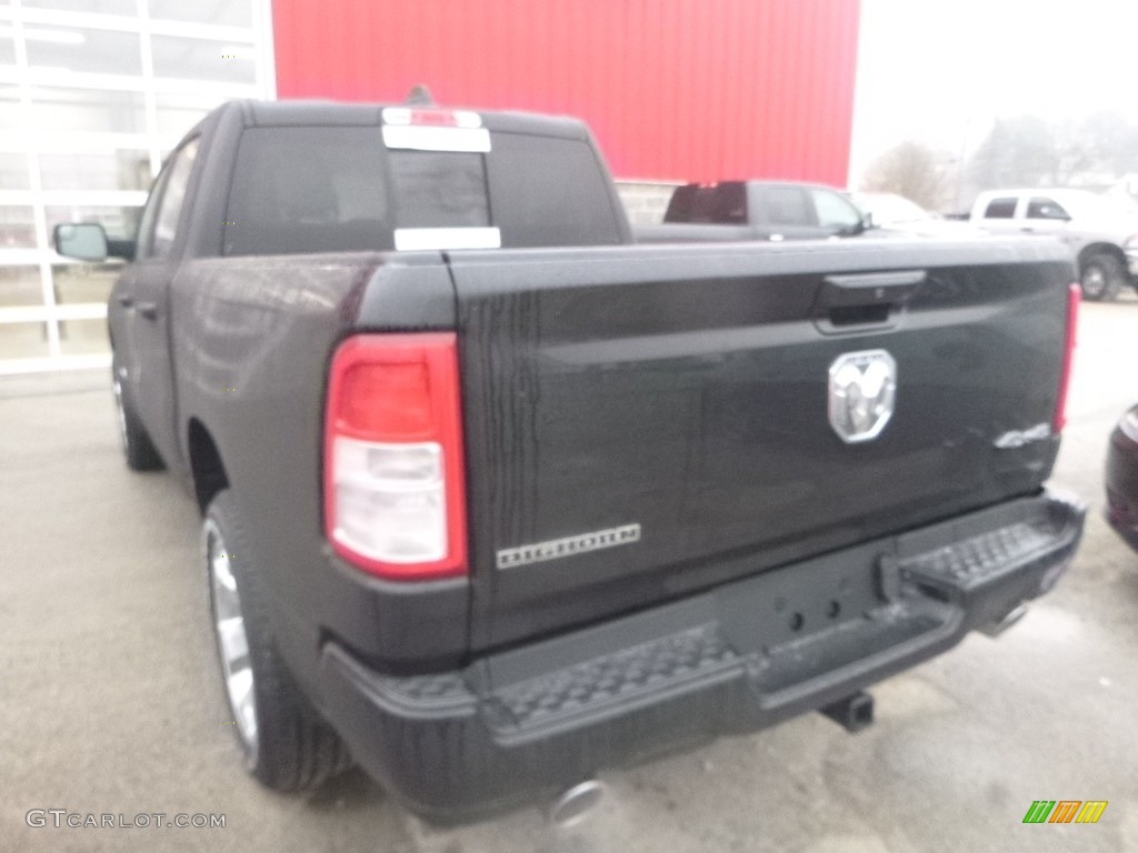 2019 1500 Big Horn Crew Cab 4x4 - Diamond Black Crystal Pearl / Black photo #3