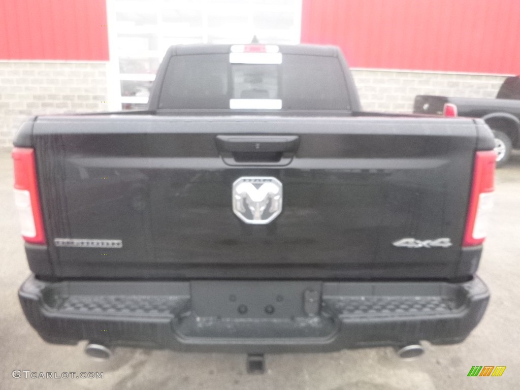 2019 1500 Big Horn Crew Cab 4x4 - Diamond Black Crystal Pearl / Black photo #4