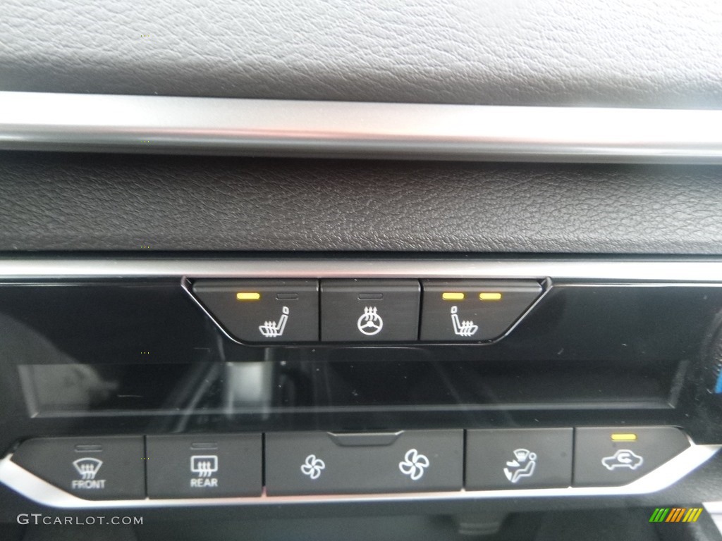 2019 Nissan Altima SV Controls Photo #130686376